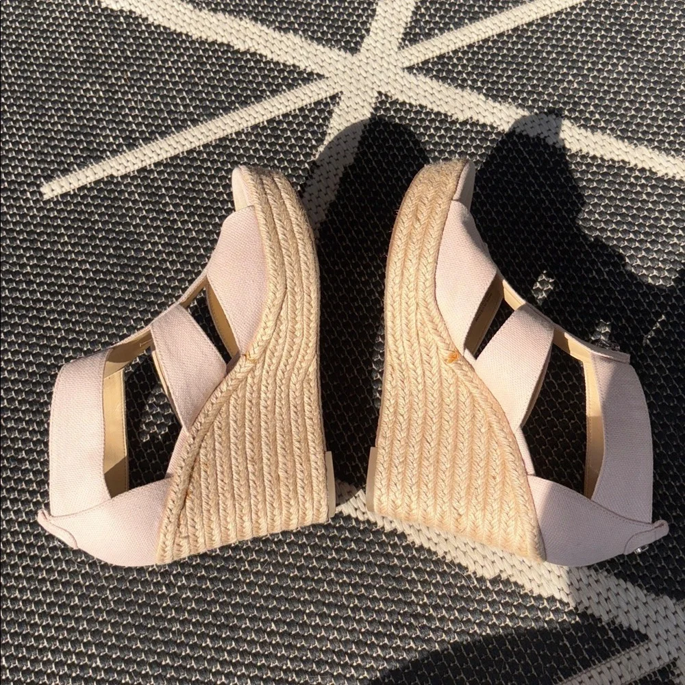 Michael Kors Berkley Wedge Sandal size 8